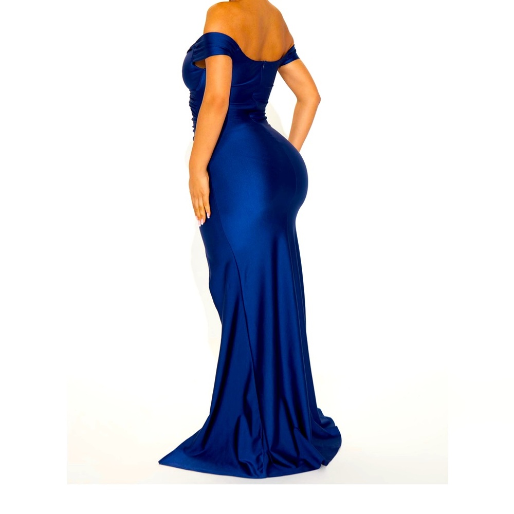 Romantic Navy Blue Maxi Dress With Leg Opening.